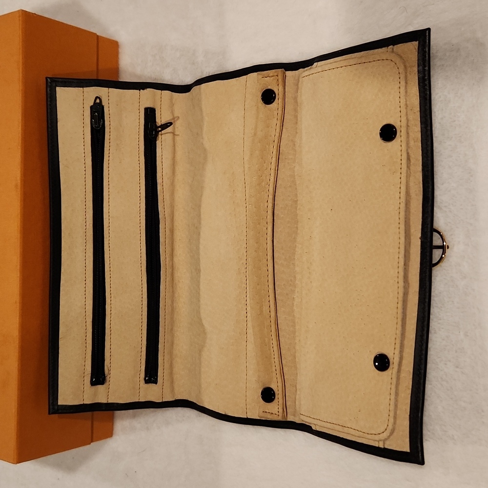 Livingstone London Black Leather Jewelry Roll - Picture 3 of 6